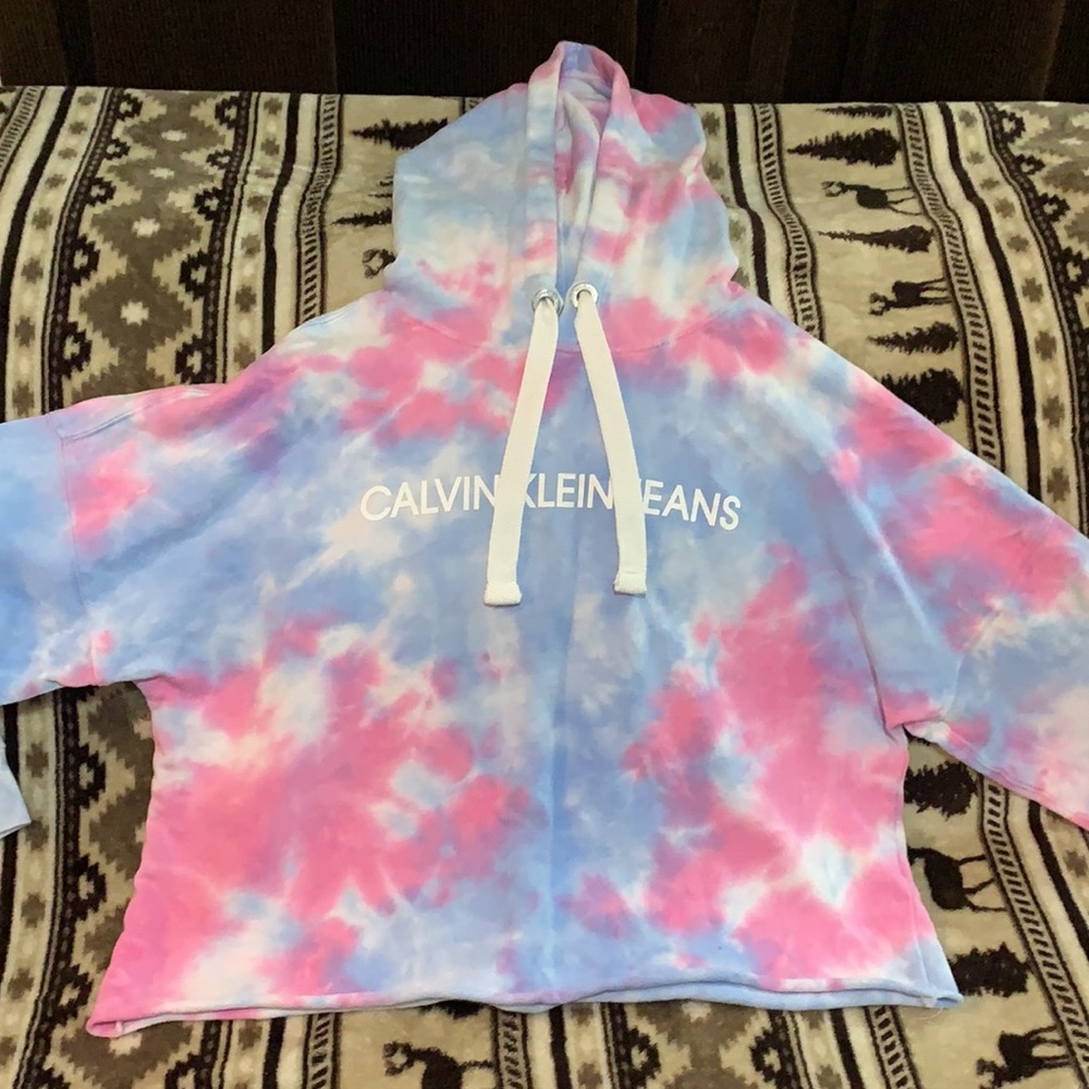 CK sweater